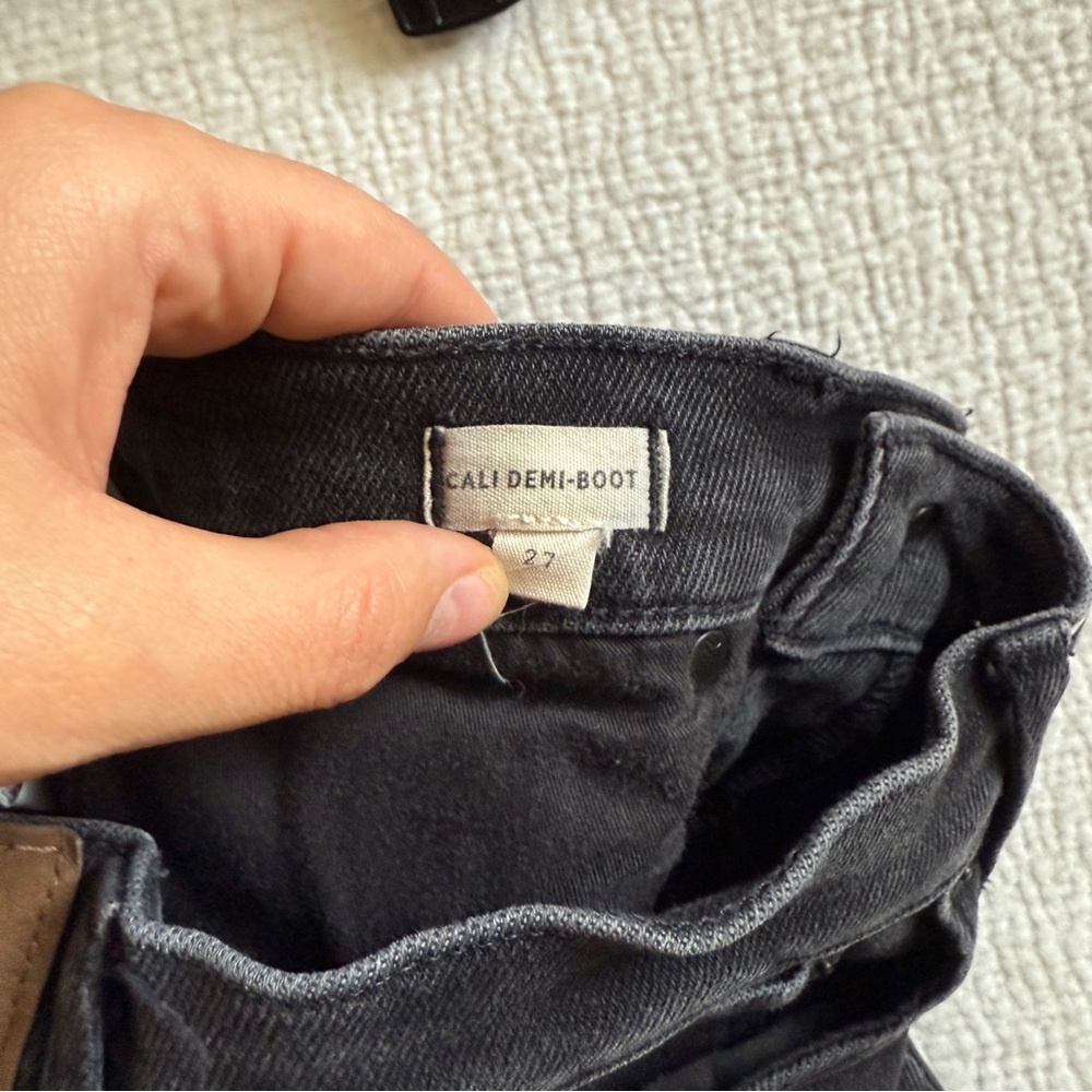 Madewell Cali Demi-Boot Jeans in Berkeley Black: Chewed-Hem Edition - Picture 10 of 11